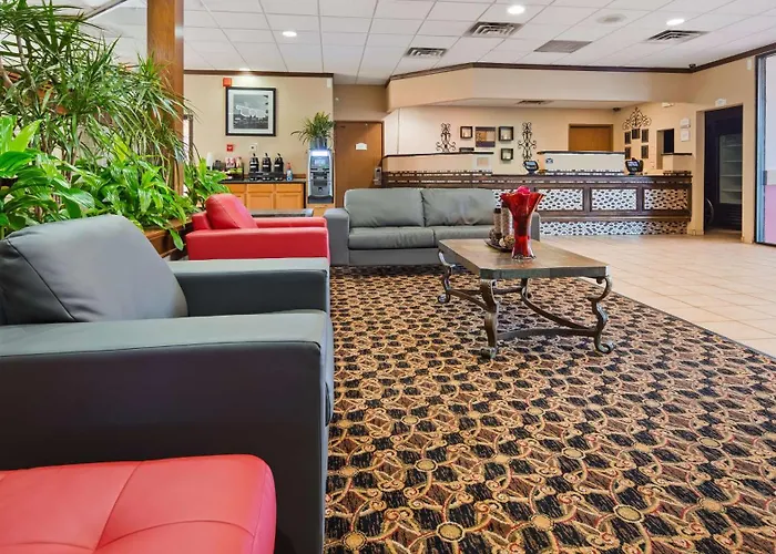 Broadway Inn & Suites