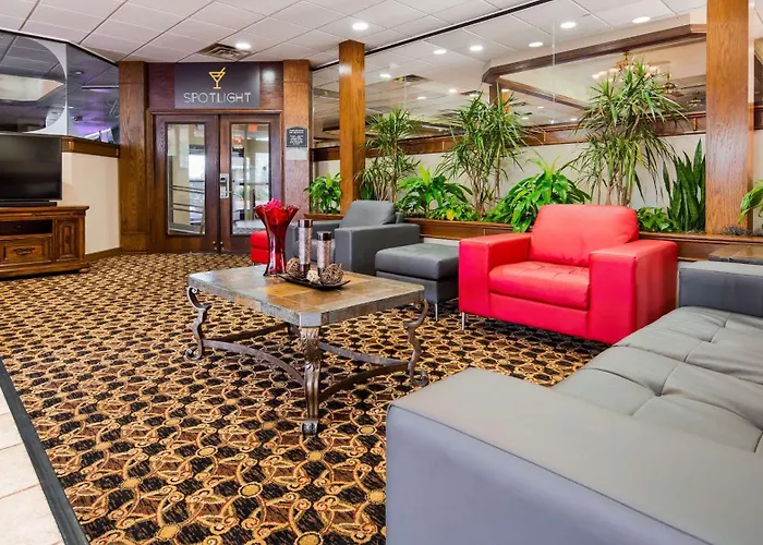 Broadway Inn & Suites